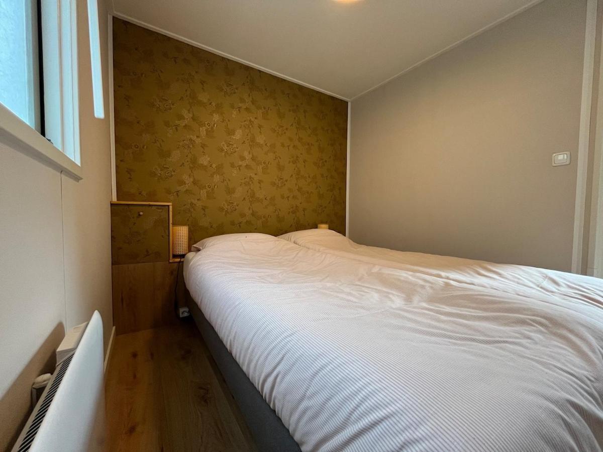 Cozy Wooden De Veluwe With Private Hot Tub * Putten